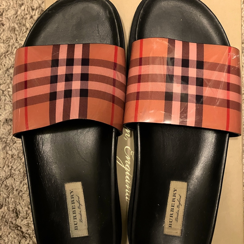 Burberry Vintage check slides Antique Yellow